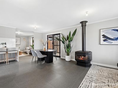 16 Gibson Court, Altona Meadows