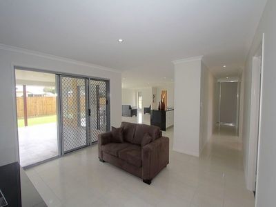 5 Wollemi Close, Woodgate