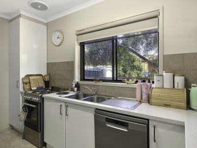 2 / 11 Caraselle Avenue, Wangaratta