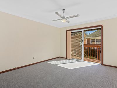 1 / 5 Commerce Drive, Lake Illawarra