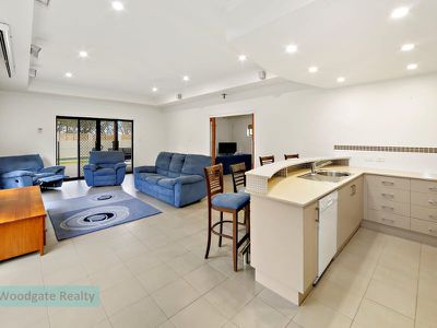 31 Esplanade, Woodgate