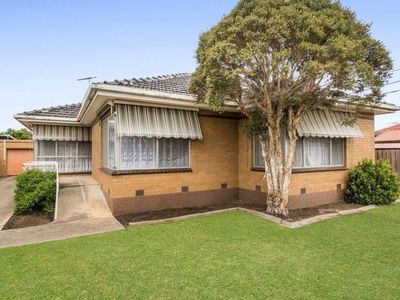 2 Burgundy Crescent, St Albans