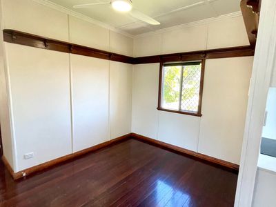 31 Shields Street, Redcliffe