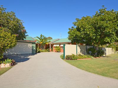 8 Lakeside Court, Torquay