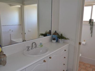 5 Holloway St, Forbes