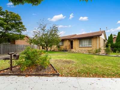 6 Indra Court, Sale