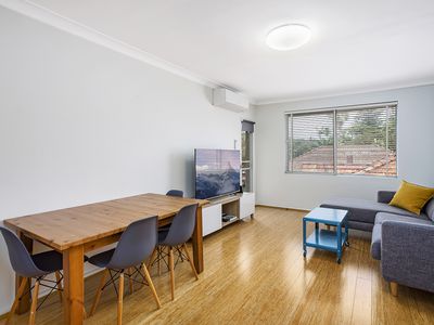 3 / 8 Curt Street, Ashfield