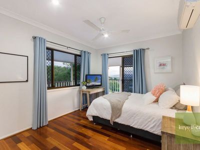 5 Woodlands Court, Castle Hill