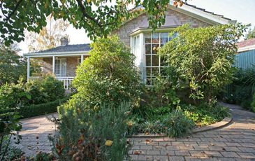 1 / 97 High Street, Berwick