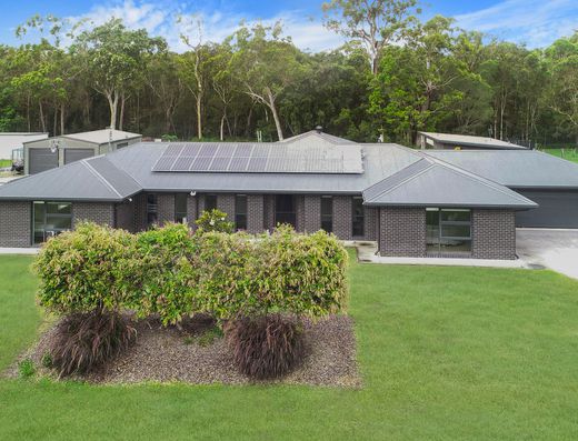 This is the life...Exceptional Cooroibah Home image 31