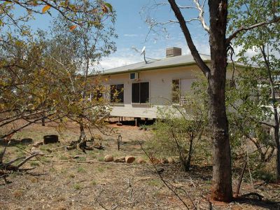 9 DICKSON STREET, Jundah