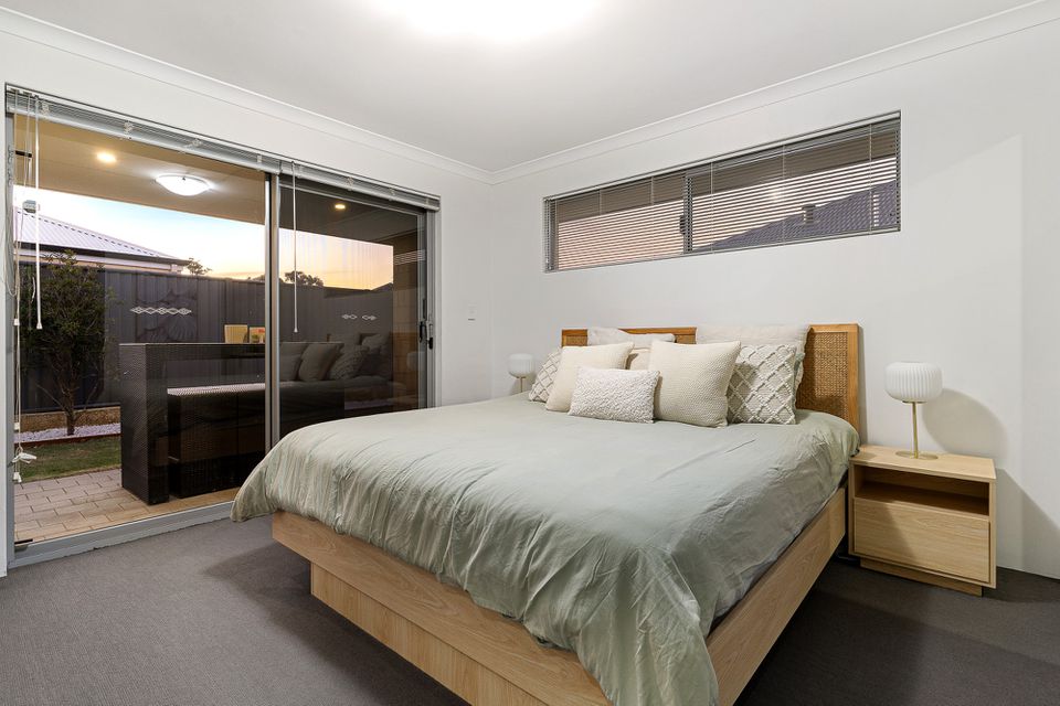 11 AUBURN WAY, Baldivis