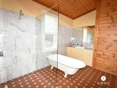 122 Rowan Street, Wangaratta