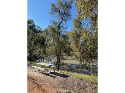22 Tallow Street, Moulamein