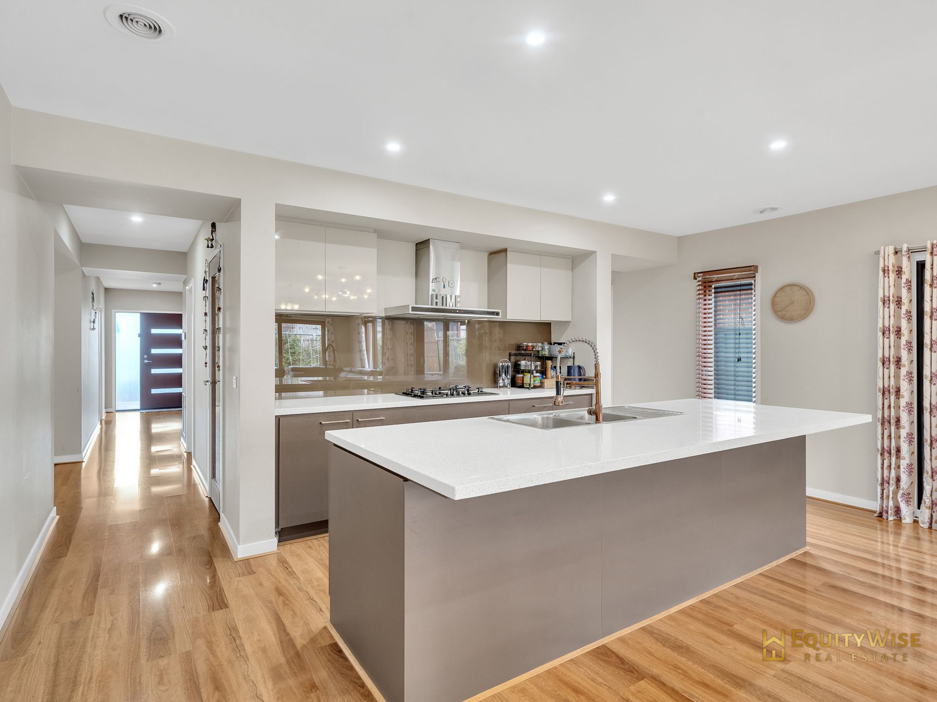 4 Uralla Street, Manor Lakes
