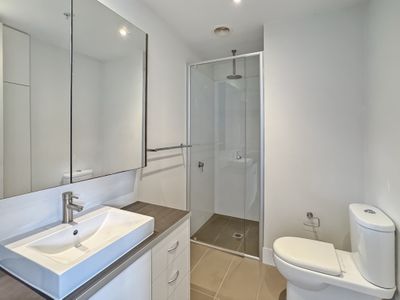 606 / 95 Berkeley Street, Melbourne