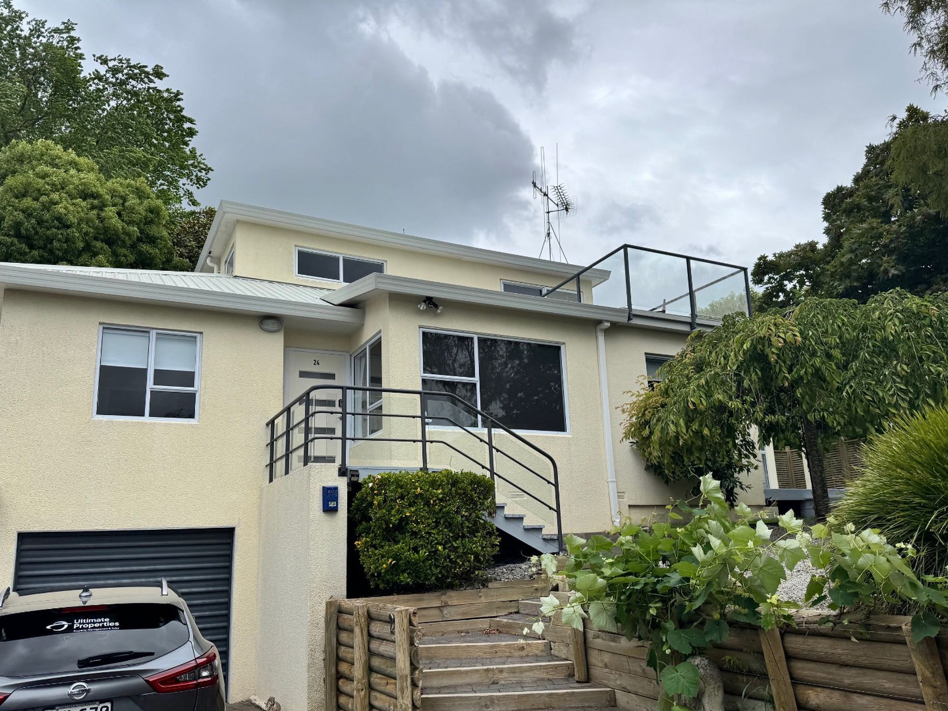 24 Perindale Drive, Chartwell