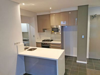 420 / 2 Meredith Avenue, Rhodes
