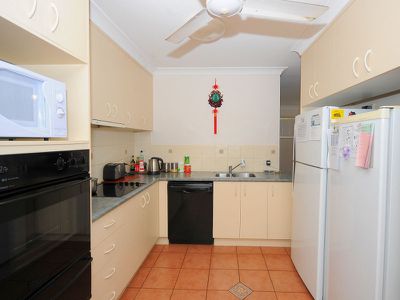 11 FAYE AVENUE, Scarness