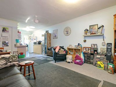 2 / 95 Rae Road , Safety Bay