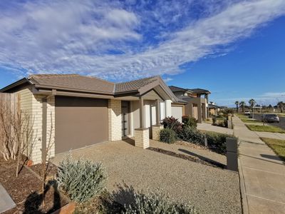 7 Smile Crescent, Wyndham Vale