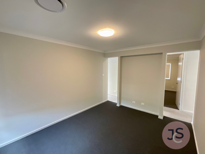 31 Arklow Cresent, Chisholm