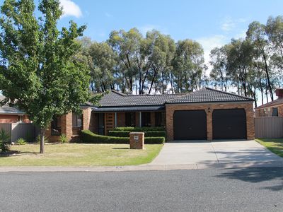 5 HOOK COURT, Wodonga