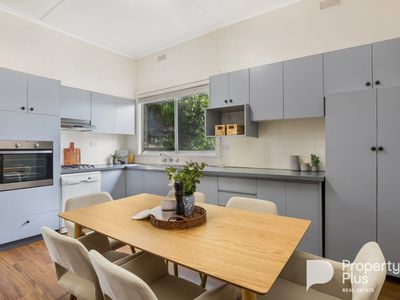 24 Neale Street, Kennington