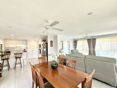 2 Merrilyn Court, Urangan