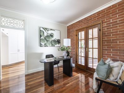 1 Renshaw Drive, Dubbo