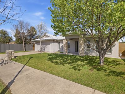 10 Vista Drive, Wangaratta