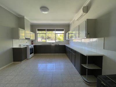 12 English Drive, Millicent