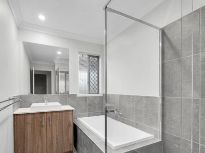 72 Diamond Drive, Yarrabilba