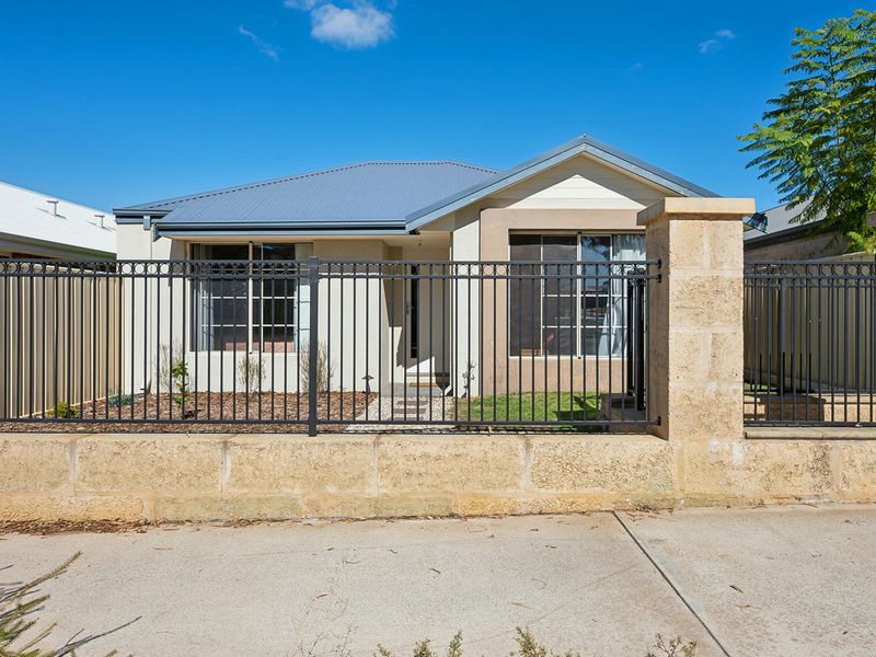 128 Lake Valley Drive, Lakelands
