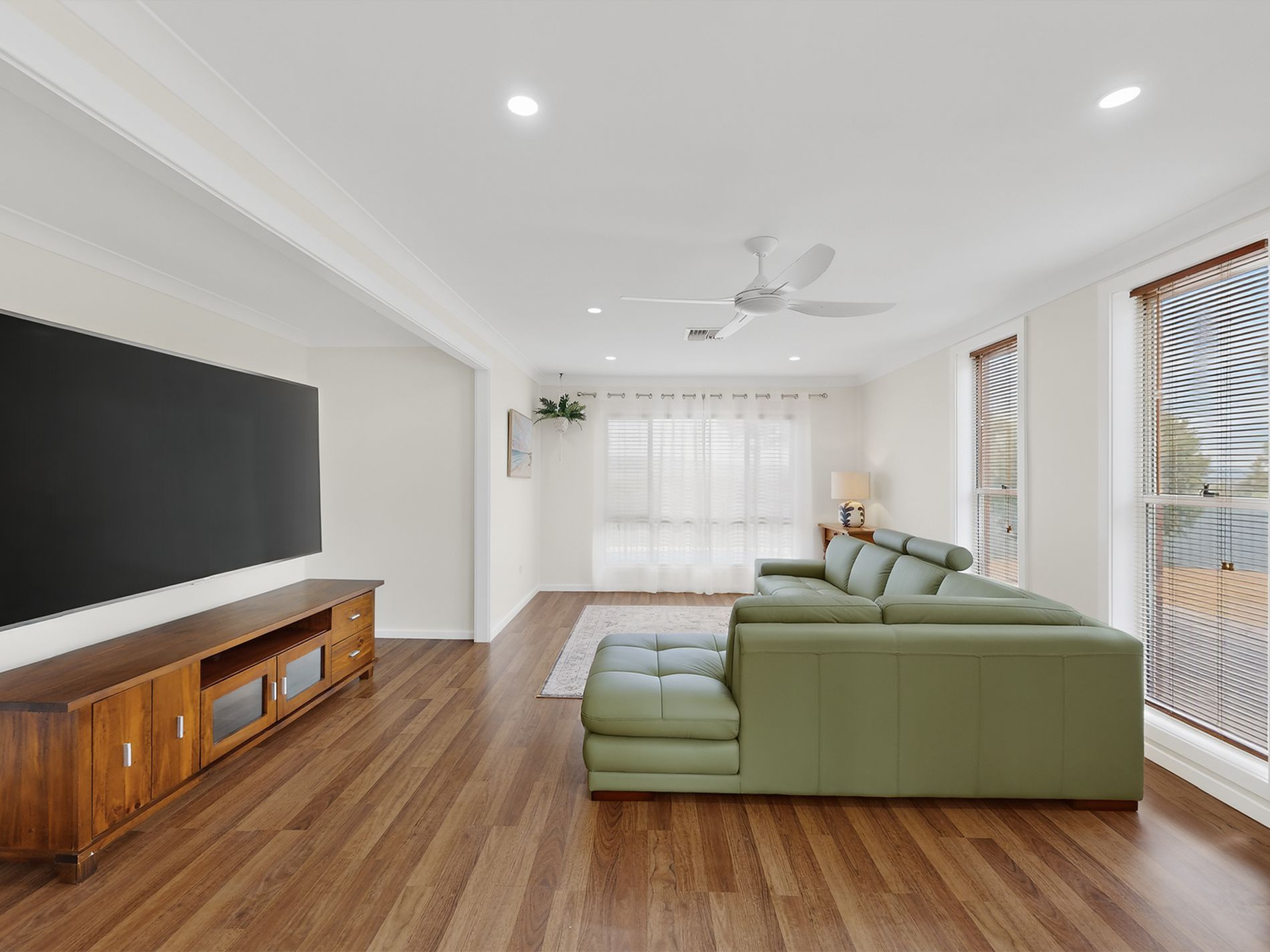 82 BOW STREET, Merriwa