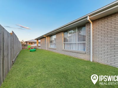 33 Chatswood Court, Deebing Heights