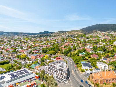 L107 / 431 Elizabeth Street, North Hobart