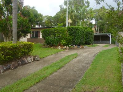 77 Woodlands Drive, Rochedale South