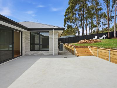 2 / 67 Parkfield Drive, Youngtown