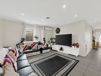 8 Light Fingers Street, Kurunjang