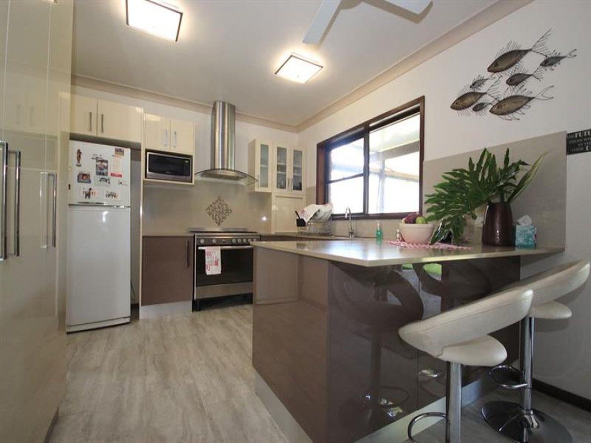 17 Tonia Ave, Salt Ash, Salt Ash - Thumbnail 4
