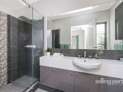 1 / 15 Burwood Road, Balcatta