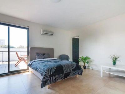 7 / 138-140 Botany Road, Alexandria
