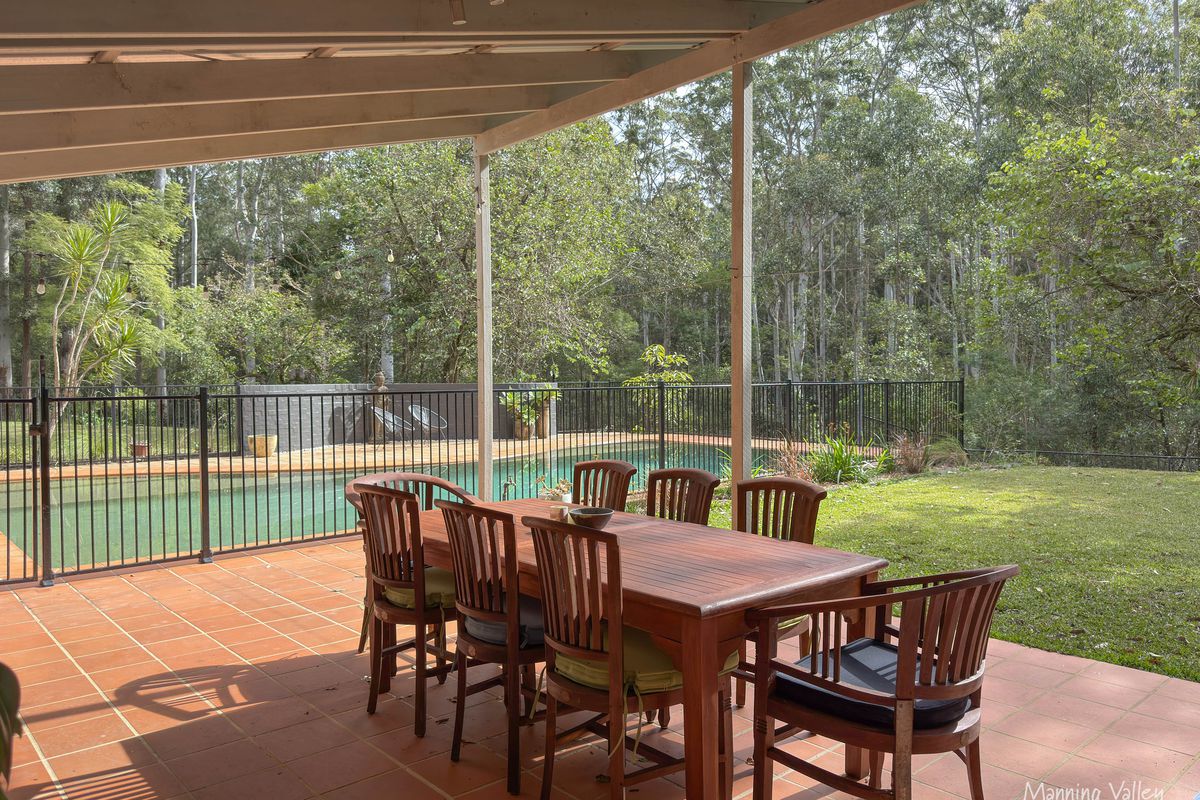 380 Hubbards Road North, Topi Topi