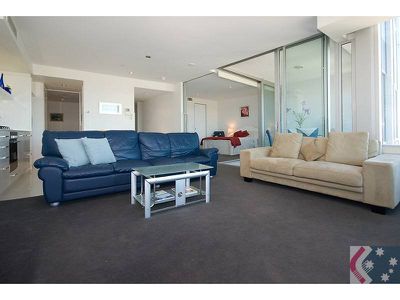 9 Hamilton Avenue, Surfers Paradise