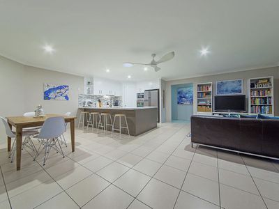 8 Venn Court, Wynnum West