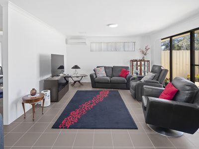 9 Kupu Gate, Success