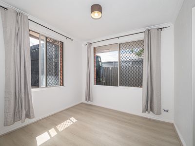 82 Lyrebird Way, Thornlie