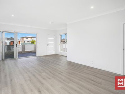 1 / 6 Addison Avenue, Lake Illawarra