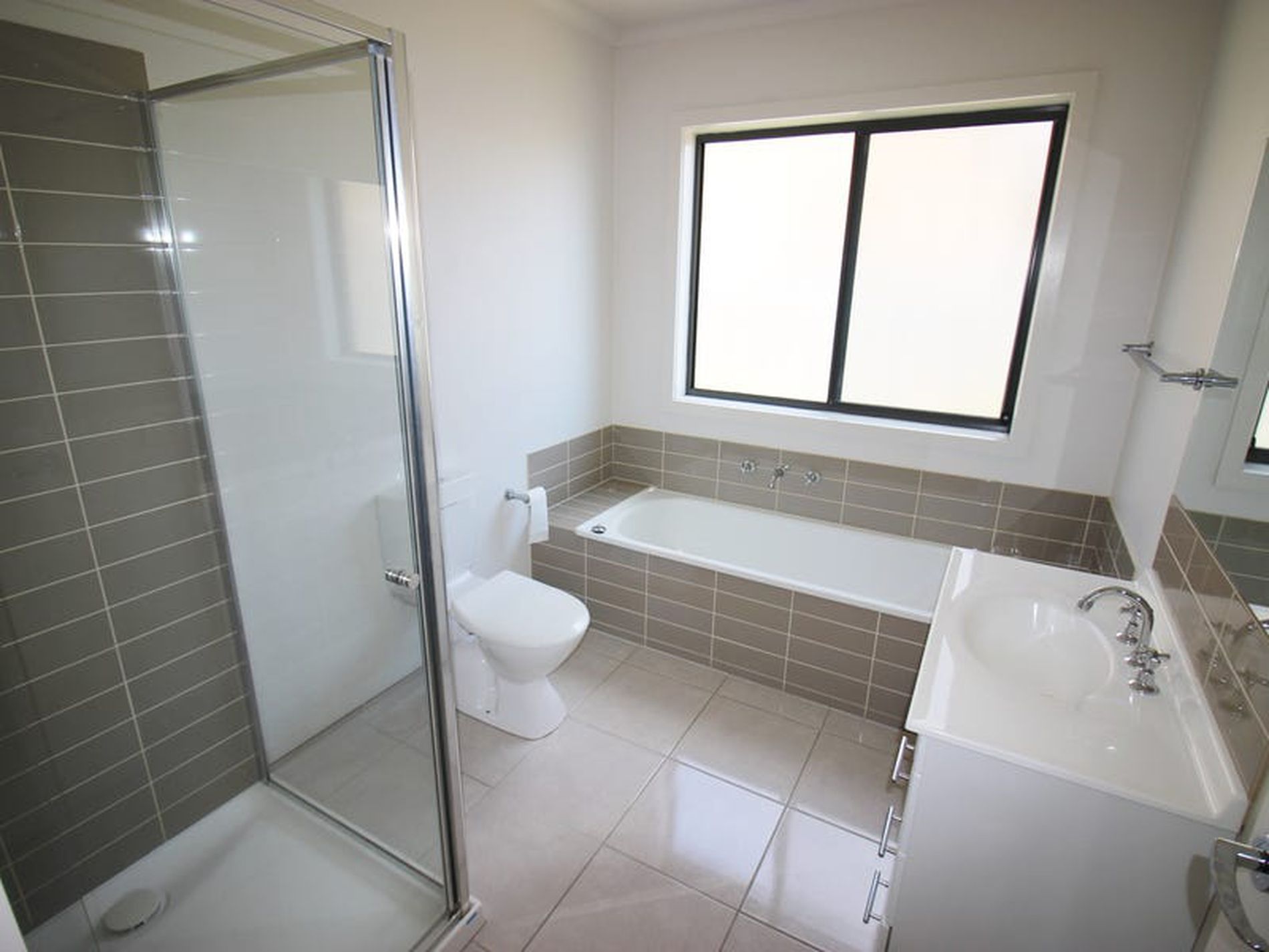 2 / 36 Benita Place, Leopold